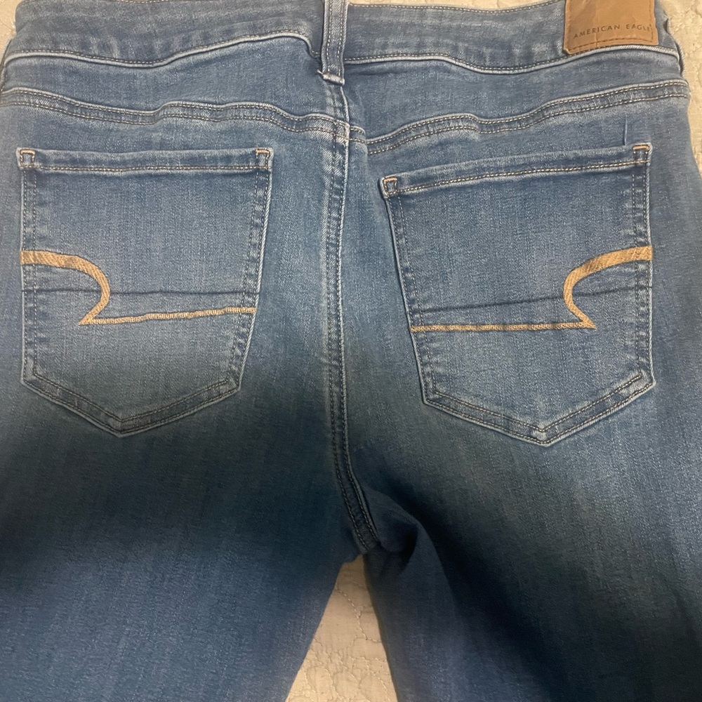 Women’s American eagle jeans